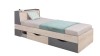 Modernes Einzelbett in Eiche-Optik und Grau mit integriertem Stauraum und Regalkopfteil.