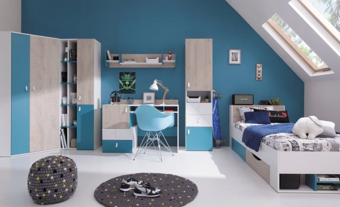 Komplettset Jugendzimmer in Blau-Weiß mit Bett, Schreibtisch und viel Stauraum.