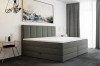 Modernes graues Boxspringbett im Schlafzimmer mit Wandbild