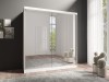Breiter weißer Schwebetürenschrank mit zwei großen Spiegeltüren in modernem Schlafzimmer.