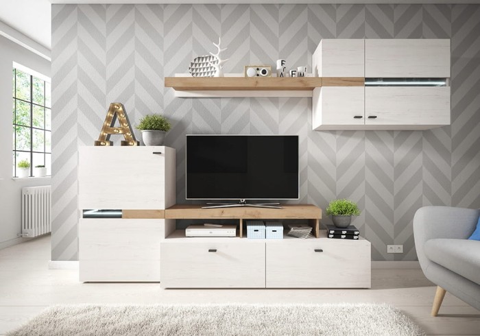 Moderne Wohnwand in Weiß und Holzoptik mit TV-Unterschrank, Hängeschränken und Wandregal.