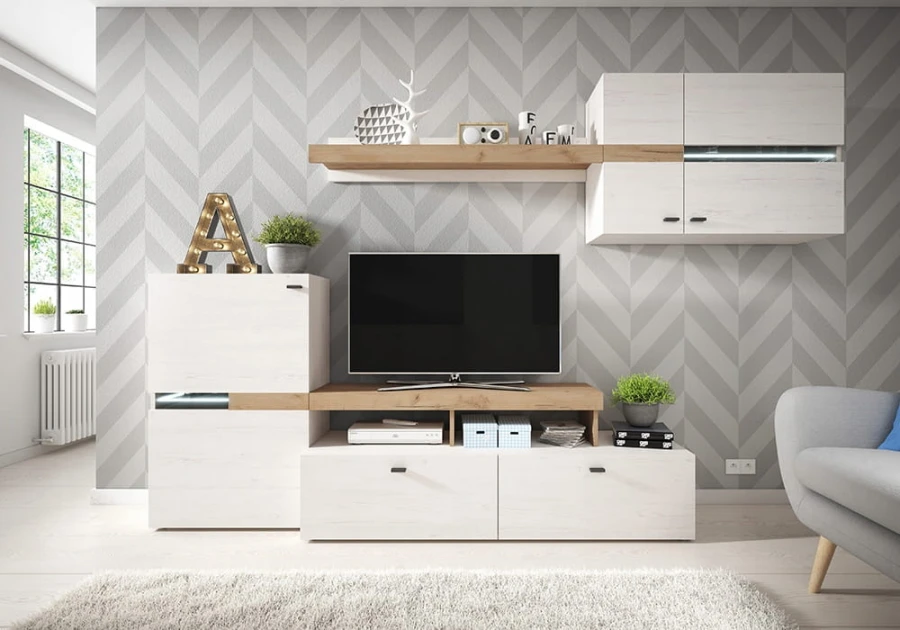 Moderne Wohnwand in Weiß und Holzoptik mit TV-Unterschrank, Hängeschränken und Wandregal.