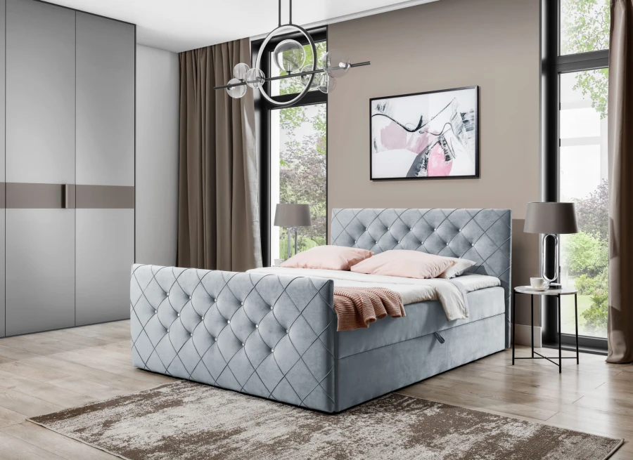 Hellblaues Samtbett mit eleganter Knopfheftung und modernem Design im Schlafzimmer.