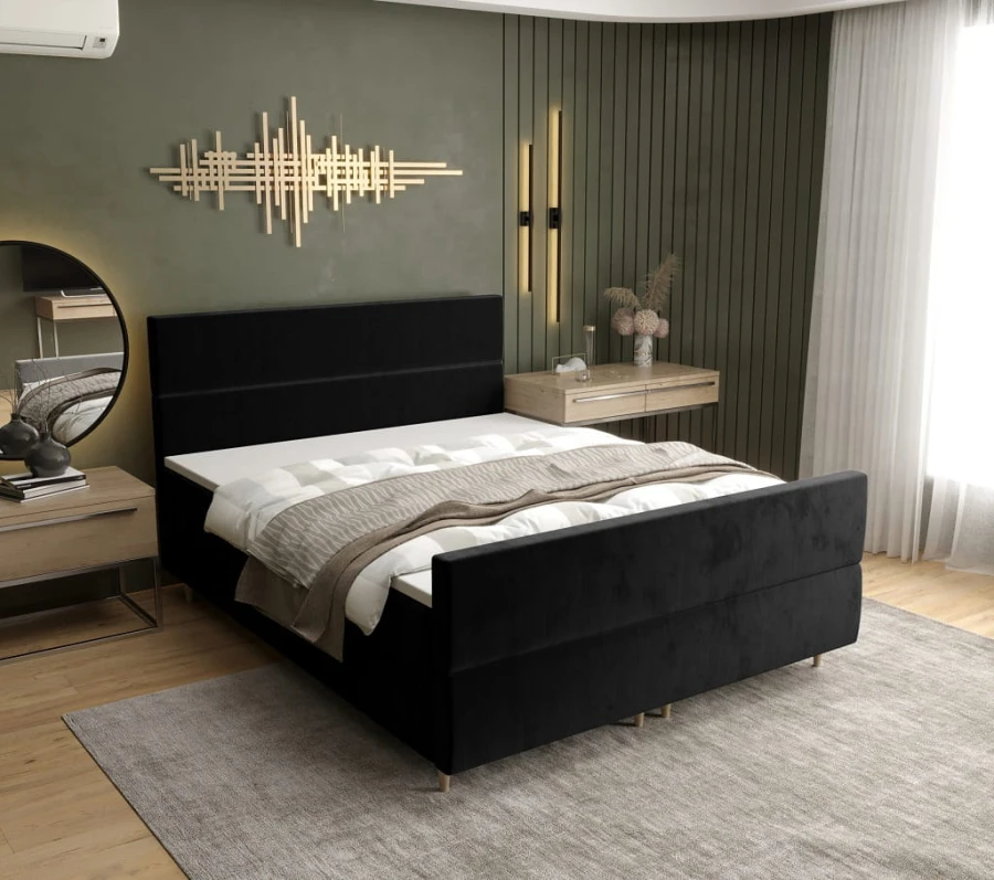 Schwarzes Polsterbett in elegantem Schlafzimmer mit Wanddeko.