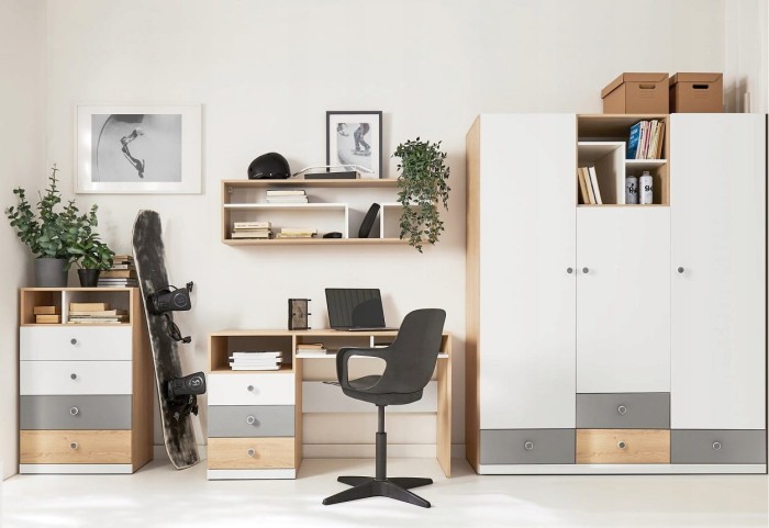 Komplettes Möbel-Set für das Jugendzimmer mit Schreibtisch, Schrank und Wandregal in Eiche-Weiß.
