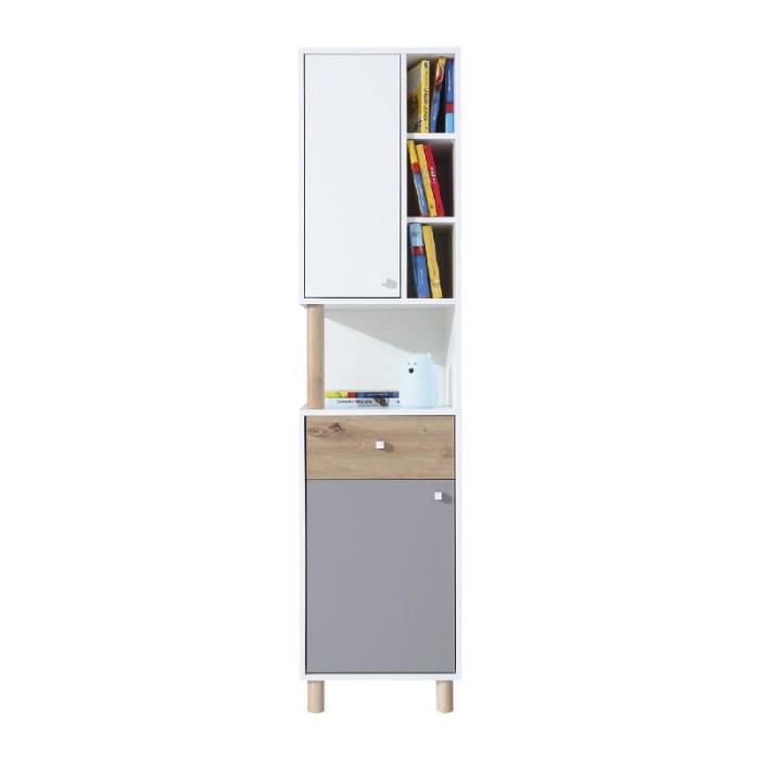 Schmaler Hochschrank in Weiß, Grau und Eichenoptik mit Schublade und offenen Regalen.