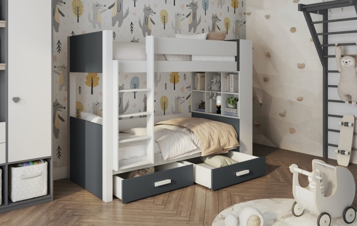 Modernes Etagenbett in Weiß und Anthrazit mit integrierten Regalen und Bettkästen vor Wolfstapete.