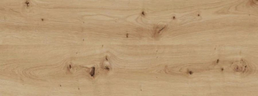 Nahaufnahme der Holzstruktur in heller Eiche-Optik für moderne Möbel.