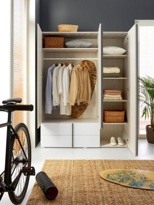 Kleiderschrank RM01
