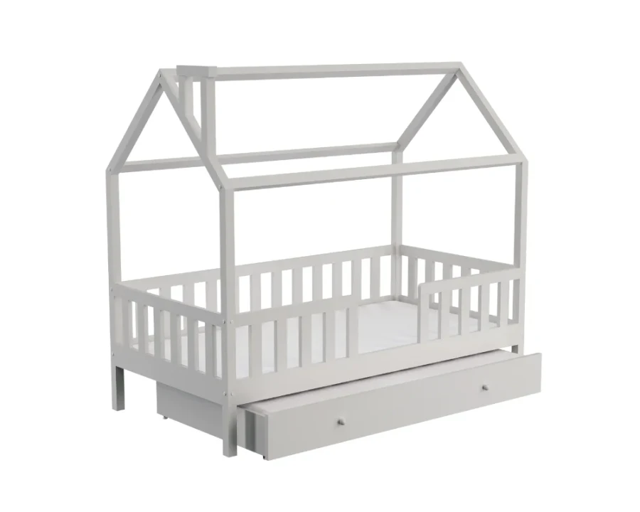Weißes Kinderbett in Hausform mit Schutzgitter und praktischem Bettkasten auf weißem Hintergrund.