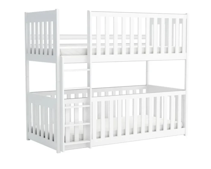 Weißes Etagenbett aus Holz mit hohen Gittern und Leiter auf weißem Hintergrund.