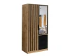 Moderner Kleiderschrank in Eiche mit Spiegel, Holzlamellen und drei schwarzen Schubladen.