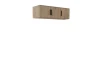 Hängeschrank aus Holz mit drei Türen und schwarzen Griffen, ideal als zusätzliche Wandaufbewahrung.