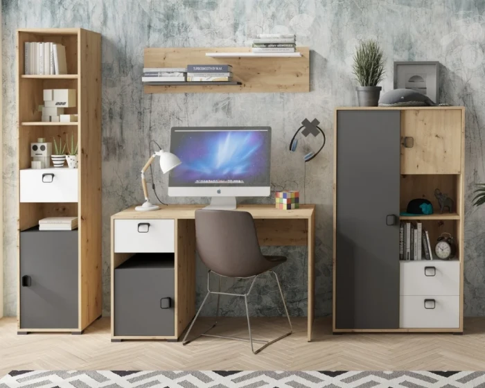 Einrichtungsbeispiel für ein Arbeitszimmer mit Schreibtisch, Regalen und Schrank in Eiche und Grau.