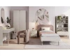 Modernes Jugendzimmer-Set in Beige und Mauve mit Bett, Schreibtisch und Kleiderschrank.