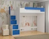 Weißes Kinderhochbett mit blauen Akzenten und Treppe mit Stauraum vor einer Dschungeltapete.