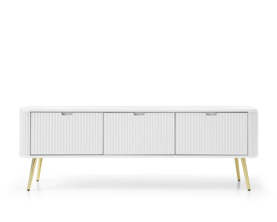 Weißes Lowboard mit geriffelter Front und eleganten goldenen Füßen im modernen Design.