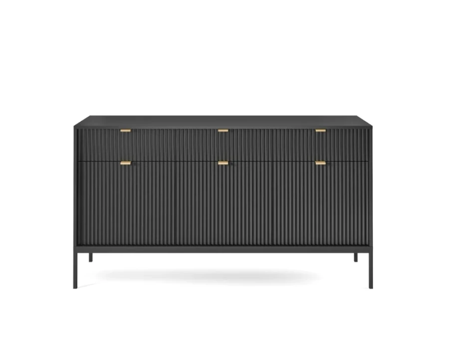 Modernes schwarzes Sideboard mit Riffel-Optik und goldenen Griffen, Frontansicht.
