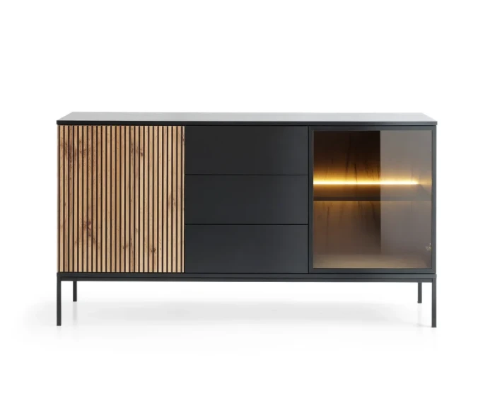 Schwarzes Sideboard geschlossen mit Holzlamellen, Glaseinsatz und LED-Beleuchtung.