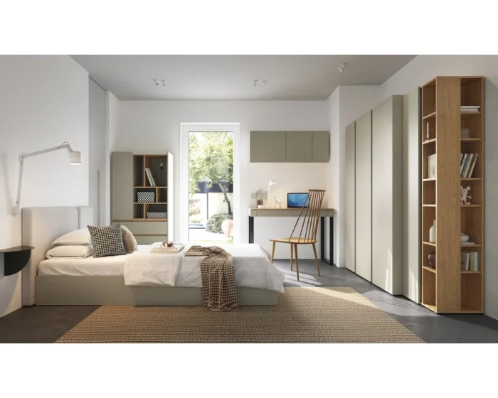 Modernes Schlafzimmer mit beigem Bett, Schreibtisch und stilvollem Kleiderschrank.