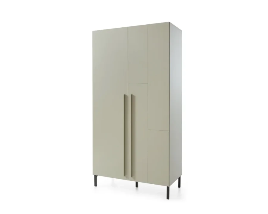 Moderner Kleiderschrank in Salbeigrün mit minimalistischem Design und schwarzen Metallbeinen.