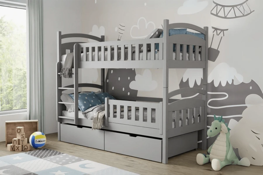 Graues Etagenbett für Kinder mit Leiter und praktischen Bettschubladen im modern eingerichteten Kinderzimmer.