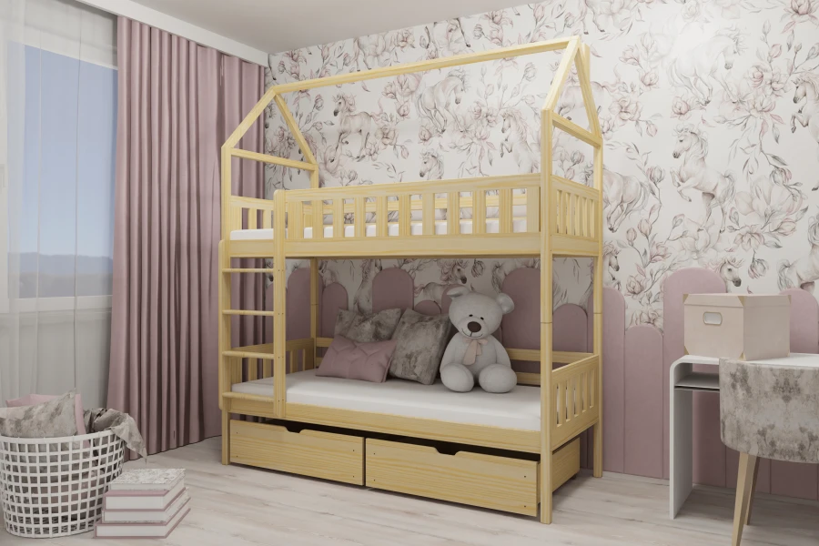 Eingerichtetes Kinderzimmer mit Hausbett, rosa Vorhängen und verspielter Einhorntapete.