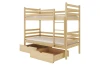 Stockbett aus Naturholz mit zwei Bettschubladen auf weißem Hintergrund.