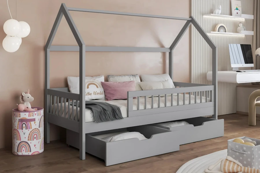 Graues Kinderhausbett mit zwei Schubladen und Rausfallschutz in einem modern eingerichteten Kinderzimmer.