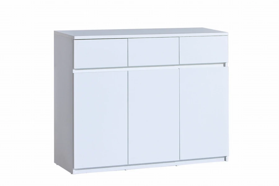 Modern wit dressoir met drie deuren en drie lades in minimalistisch design.