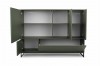 Modernes Highboard grün geöffnet, Frontalansicht der geräumigen Inneneinteilung.