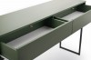 Detailansicht eines grünen Konsolentischs mit geöffneter Schublade und elegantem Design.