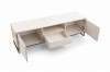 Beiges Sideboard mit geöffneten Fächern und einer ausgezogenen Schublade.