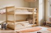 Moderne kinderkamer met stapelbed van massief hout, speelgoedolifanten en gezellige decoratie.