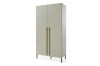 Geschlossener minimalistischer Kleiderschrank in Grau-Beige mit langen Griffen.
