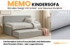 Memo Kindersofa hellgrau mit Schlaffunktion und Bettkasten im Kinderzimmer.