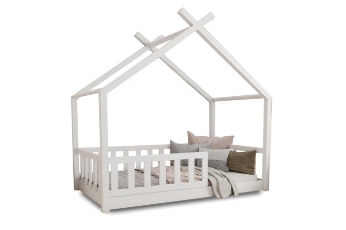 Weißes Tipi-Bett für Kinder aus Massivholz mit praktischem Rausfallschutz.