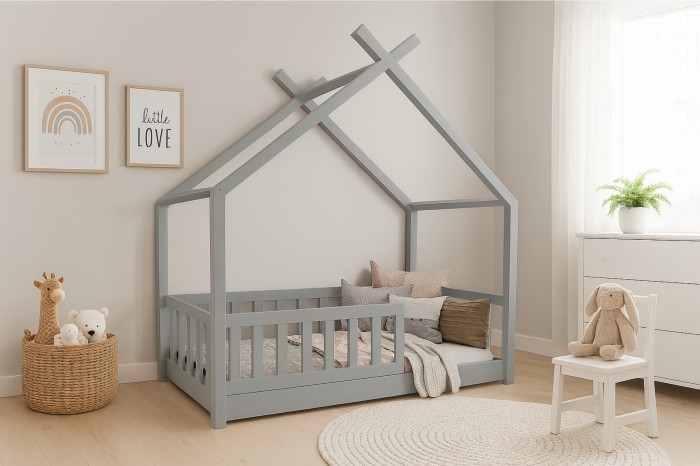 Graues Hausbett für Kinder im modern eingerichteten Kinderzimmer mit Rausfallschutz.