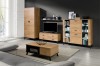 Wohnzimmer-Einrichtung in Eiche mit TV-Board, Vitrine und Couchtisch im modernen Stil.