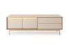 Modernes TV-Lowboard in Holzoptik und Beige mit integrierter LED-Beleuchtung.