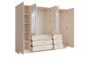 Beiger Kleiderschrank geöffnet mit Einblick in Regalfächer, Kleiderstangen und Schubladen.