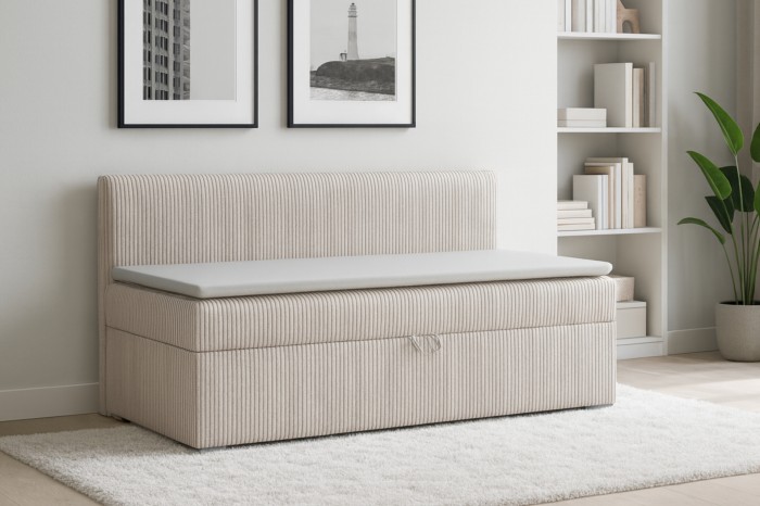 Beiges Mateo Kindersofa aus Kord mit weißer Polsterung in modernem Wohnzimmer.