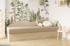 Eingerichtetes Kinderzimmer mit dem Funktionsbett und Wald-Wandgestaltung.