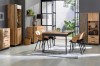 Modernes Esszimmer-Set mit Esstisch, Stühlen und Vitrine im Lamellen-Design in Eiche-Optik.