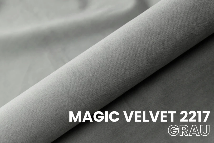 Nahaufnahme des grauen Magic Velvet 2217 Bezugsstoffes mit samtiger Textur.