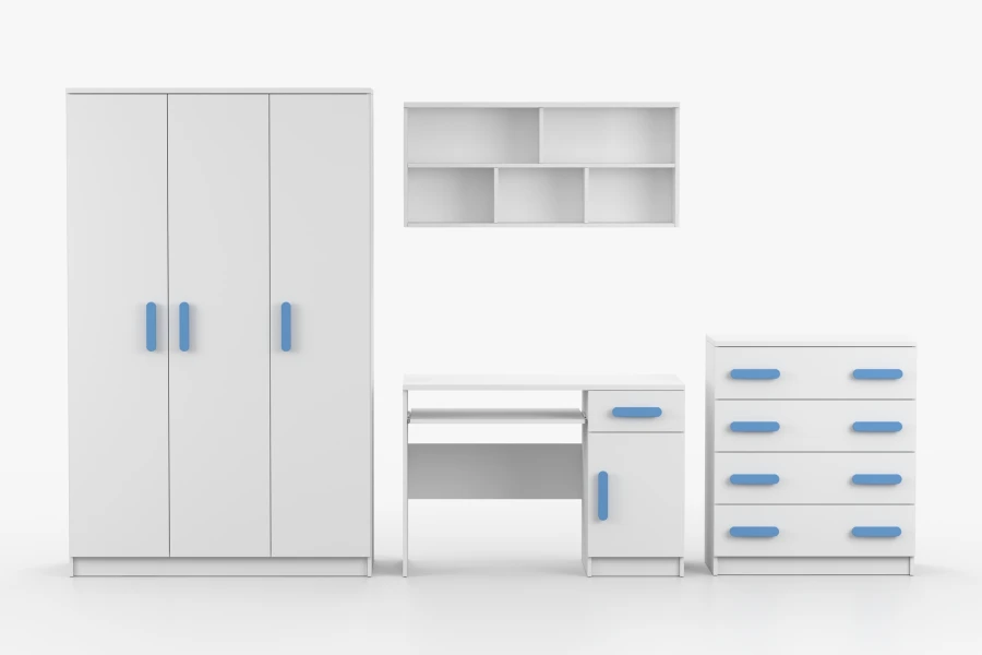 Kinderzimmer-Möbelset weiß mit blauen Griffen: Kleiderschrank, Schreibtisch, Kommode und Wandregal.