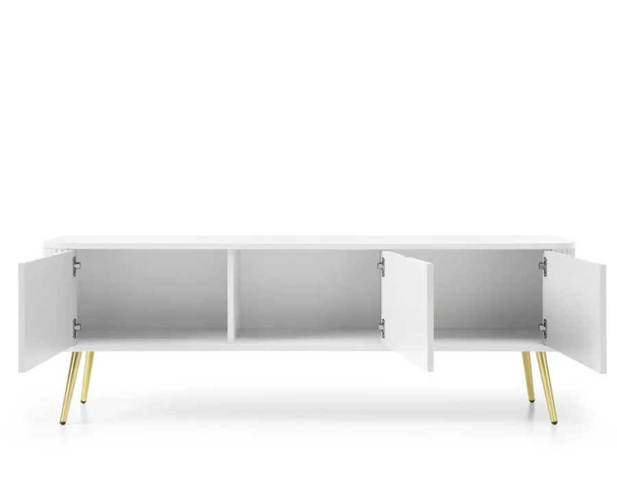 Geöffnetes weißes Sideboard mit viel Stauraum und eleganten goldenen Metallfüßen.
