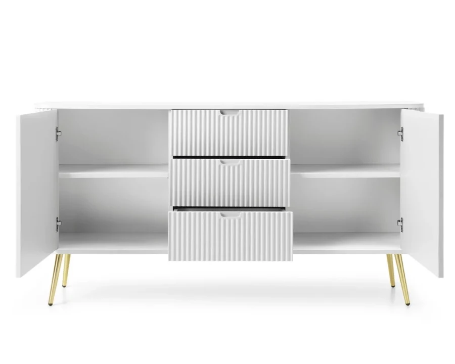 Weißes Sideboard offen mit goldenen Beinen, geriffelte Front und viel Stauraum.