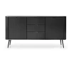 Elegantes schwarzes Sideboard mit vertikal geriffelter Front und schwarzen Beinen.