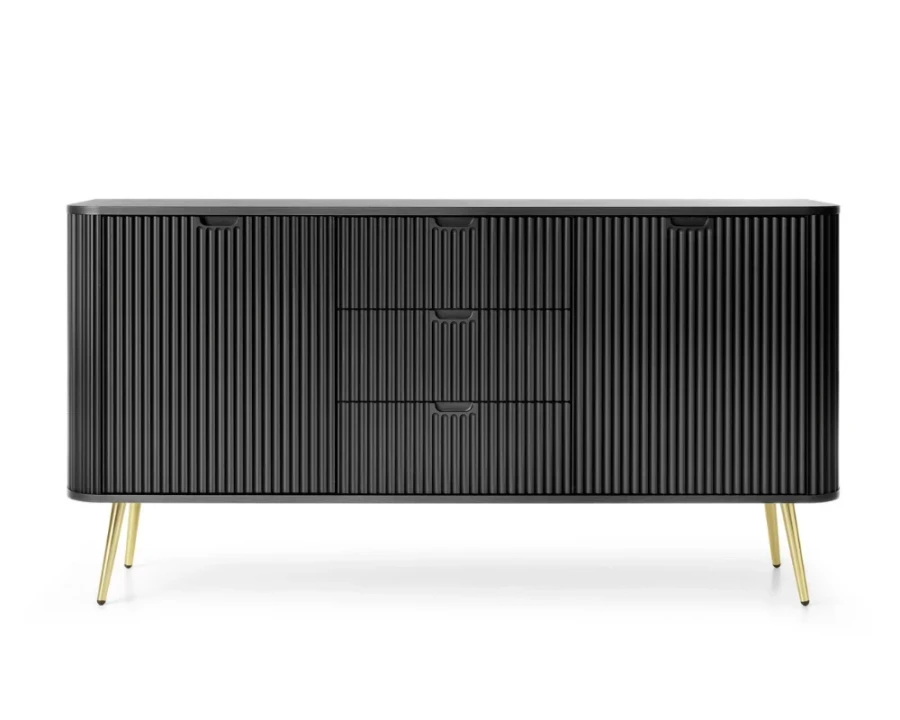 Frontansicht: Schwarzes Sideboard mit strukturierter Front und goldenen Beinen.
